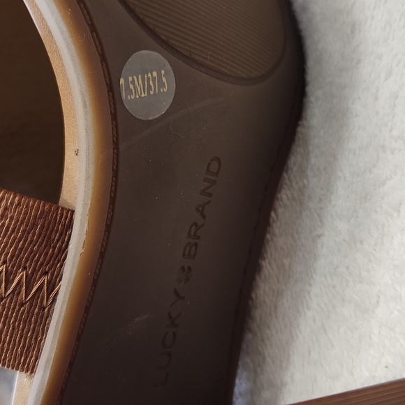 7.5 Lucky Brand Shoes - Picture 3 of 5